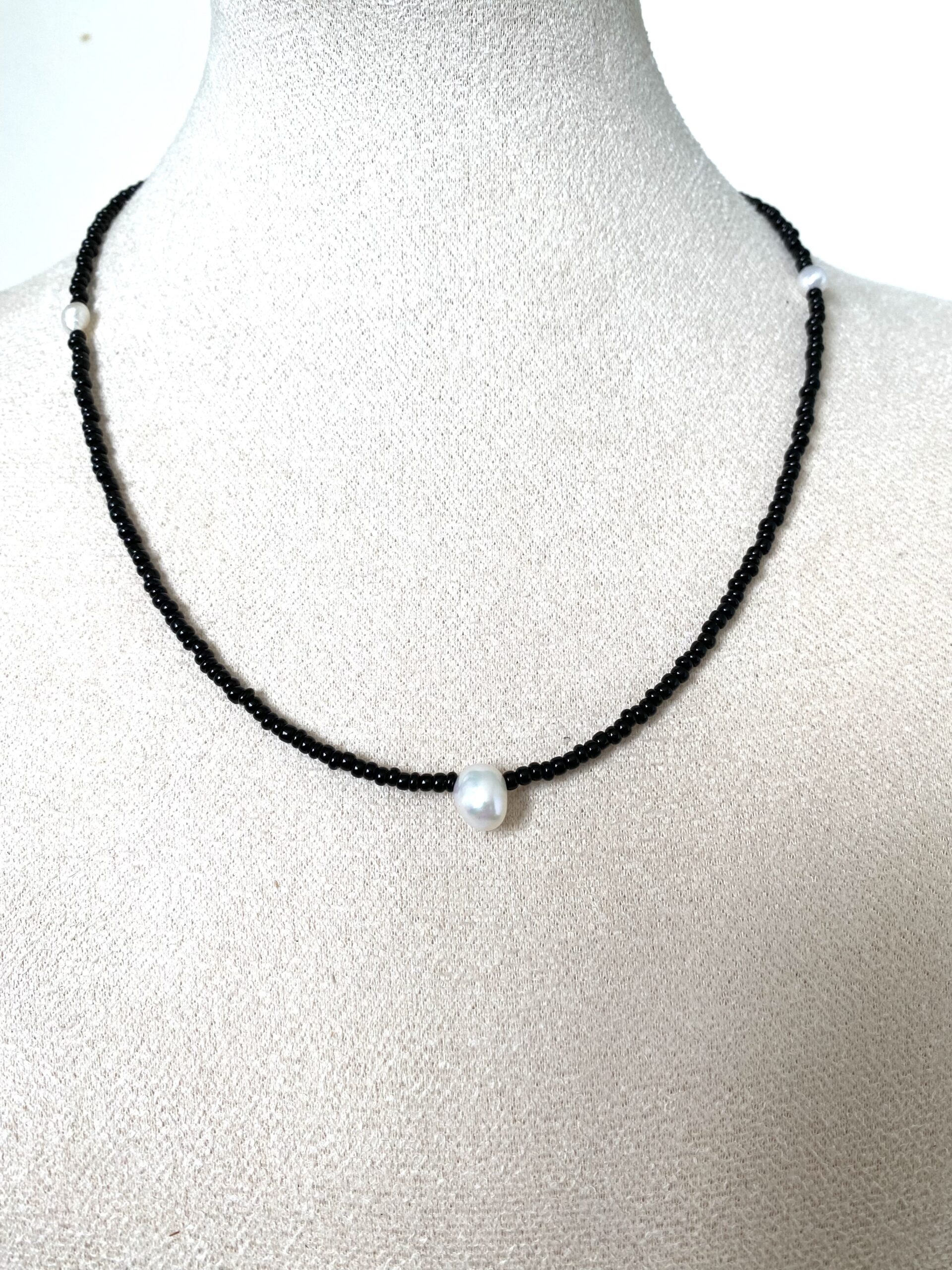 necklace-parels-zwart